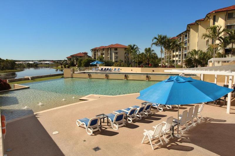 Pelican Waters Golf Resort Caloundra Exterior photo